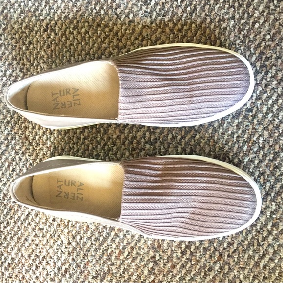 Naturalizer Brogan Slip on Sneaker - Picture 1 of 6